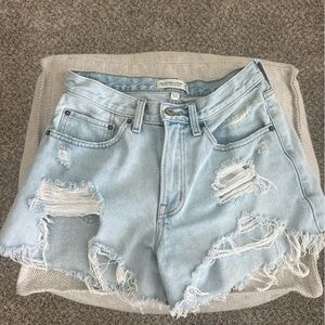 Abercrombie curve love mid rise boyfriend short